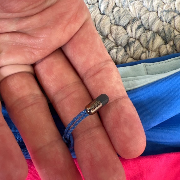 Lululemon Size 2 Shorts - Picture 13 of 14